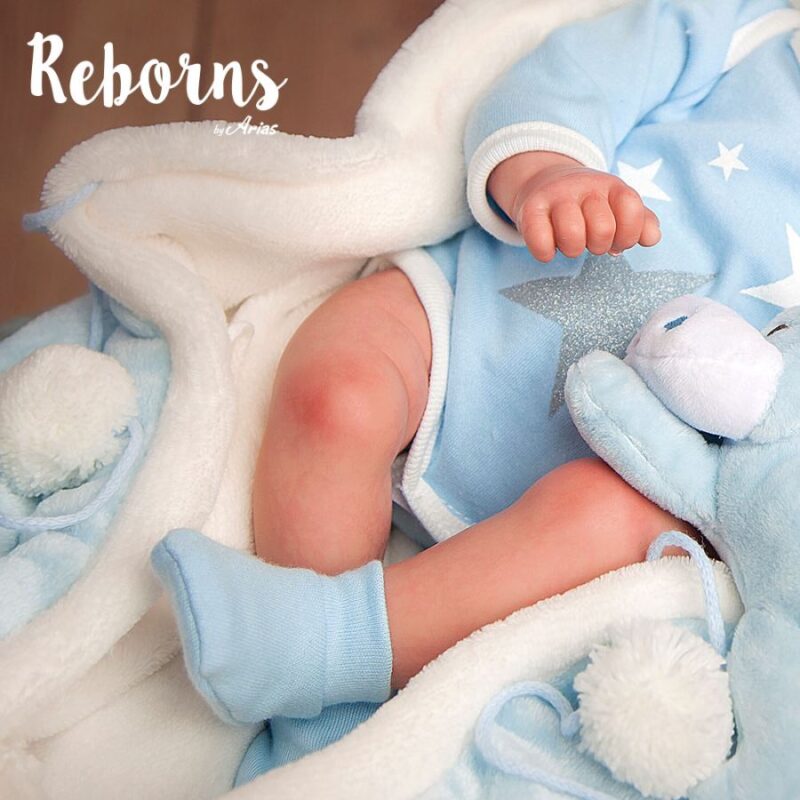 AR98036_2 Arias Reborns 40 cm Carlos com Manta e Peluche
