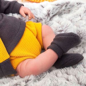 AR98054_2 Arias Reborns 40 cm Hugo com Manta e Peluche
