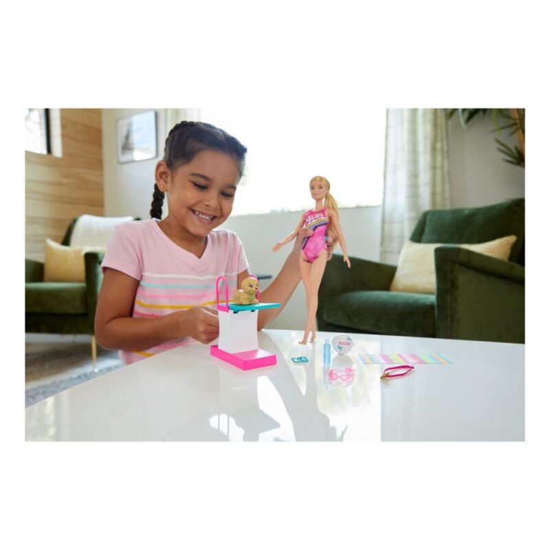 Barbie Nadadora
