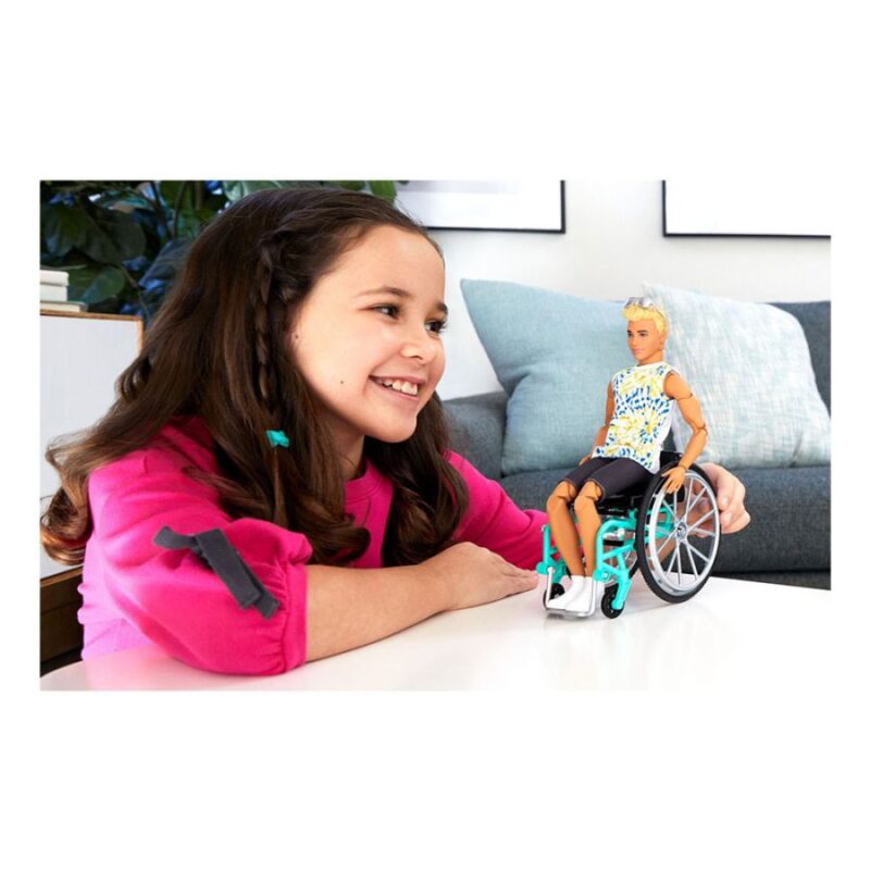 Barbie Ken Fashionista em Cadeira de Rodas